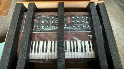Moog-Minimoog re-issue 2022 boxed, new!